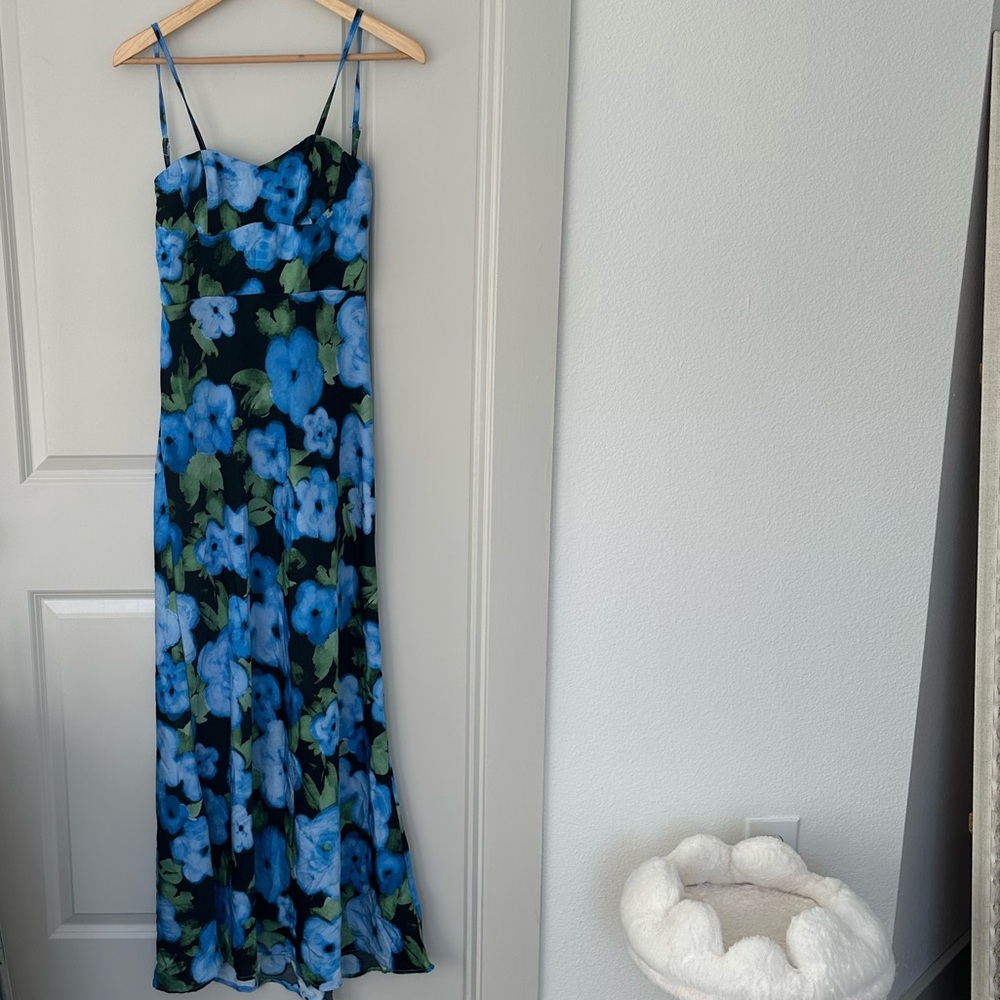Selfie Leslie Low Back Floral Maxi Dress - Picture 6 of 8